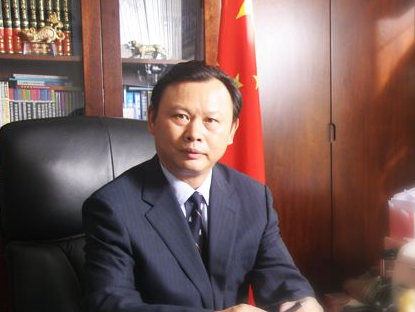 何黎明3.png