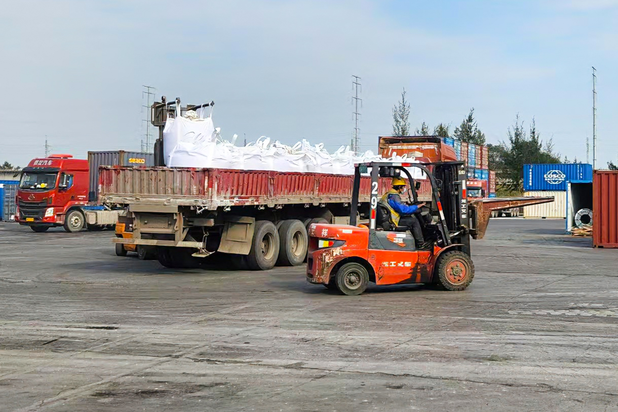 助力新型化肥引进，今年冬耕备储有保障！ (1).jpg