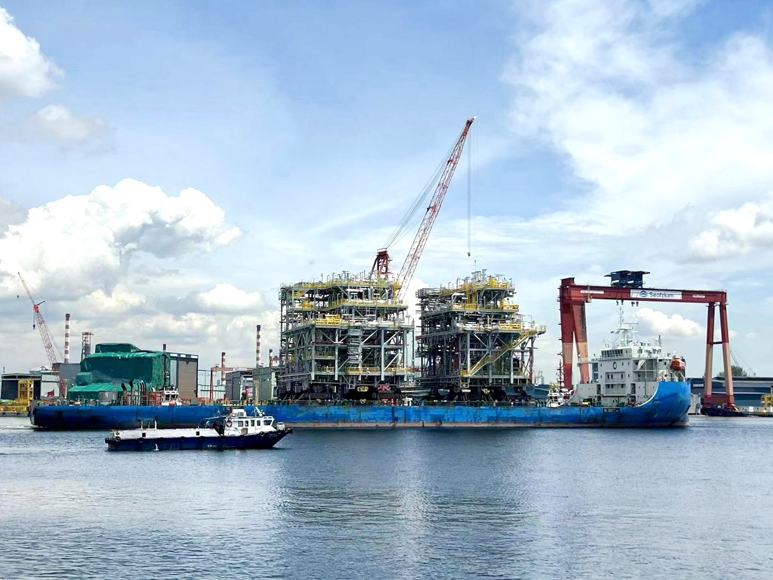 超大型海工装备运输新业绩！完成两艘次3500吨级FPSO模块海运进口运输任务 (3).jpg