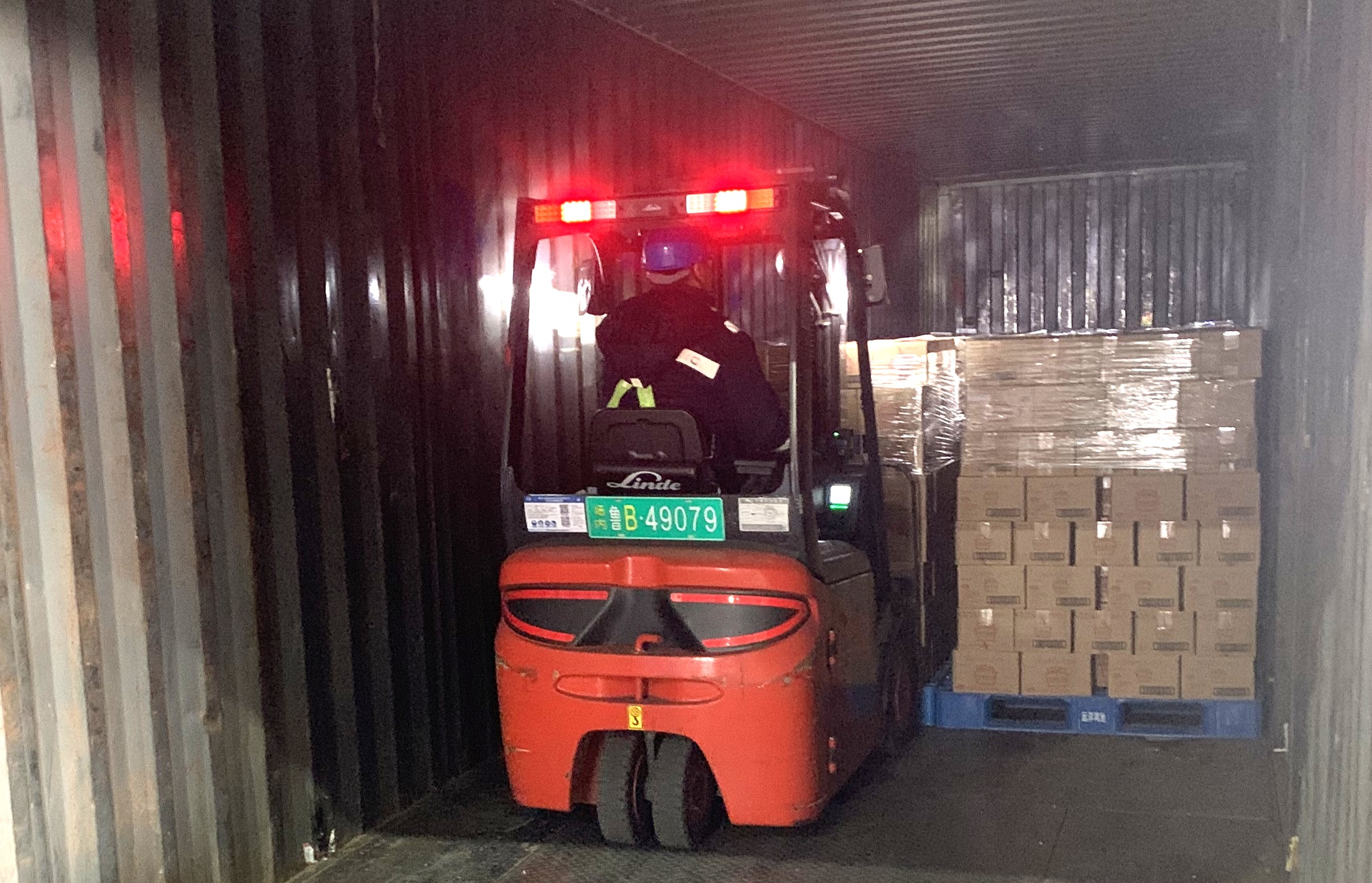 “牵”来绿色运输，与食品企业共启低碳之旅 (1).jpg